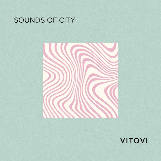 고옥탄 환경을 위해 디자인된 전기적 전자 트랙인 "Sounds of City"의 박동하는 에너지에 푹 빠져보세요.