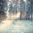 Njut av de lugna melodierna från "Winter Time", ett själfullt spår berikat av den milda omfamningen av akustisk gitarr. Omfamna säsongens lugn genom denna förtrollande musikaliska resa.