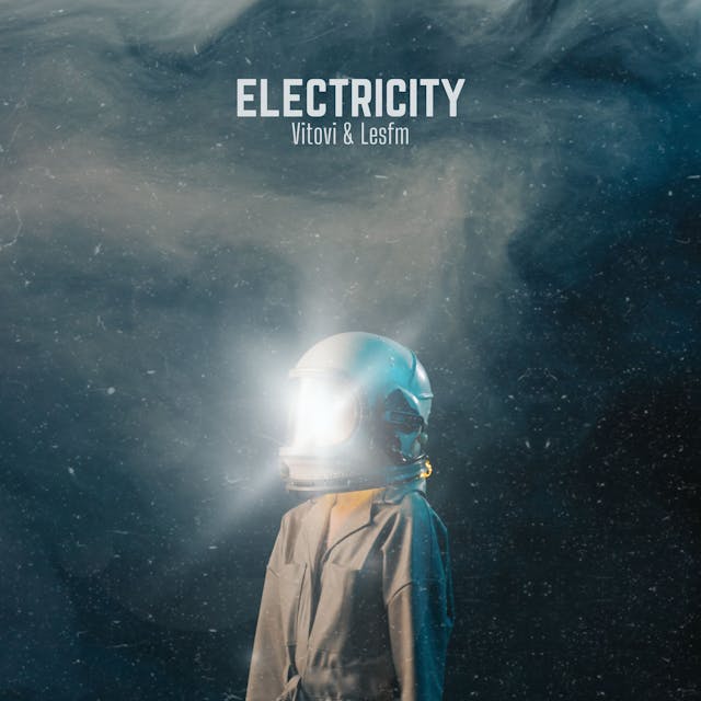 Poczuj pulsującą energię utworu „Electricity”, elektryzującego elektronicznego hymnu tanecznego, który rozpali Twoje zmysły.