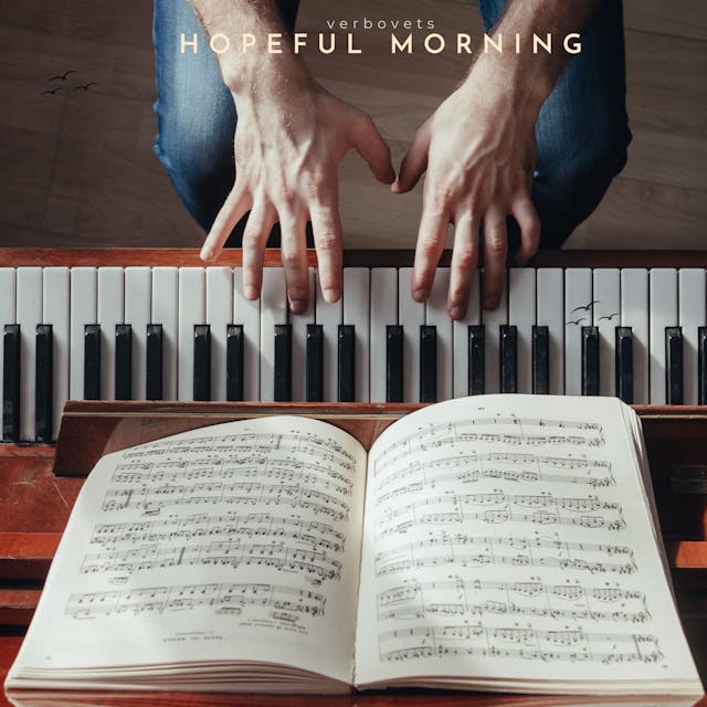 新しい日の約束を優しく展開する、魂を揺さぶるソロピアノのメロディー「Hopeful Morning」で静けさを抱きましょう。